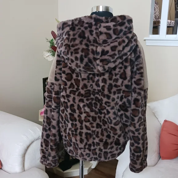 Hem & Thread Brown Faux Fur Hoodie S LIKE NEW - Picture 6 of 14